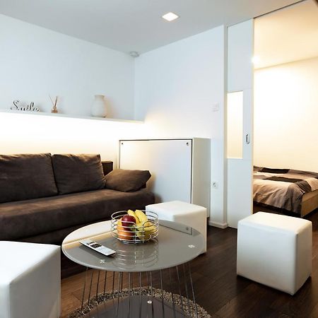 Elegant 1-Bedroom Apartment Near Hill Forest Любляна Екстер'єр фото