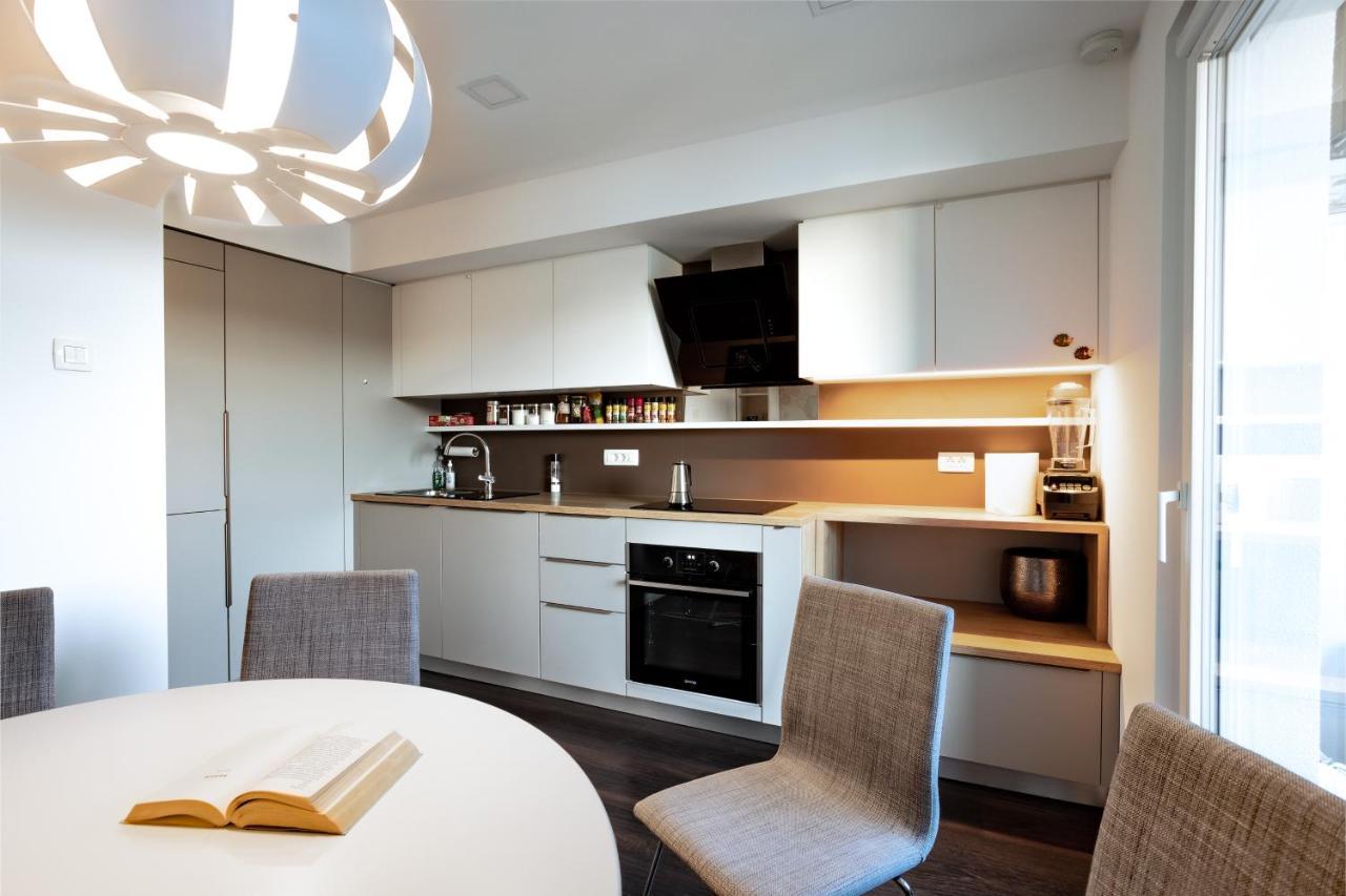 Elegant 1-Bedroom Apartment Near Hill Forest Любляна Екстер'єр фото